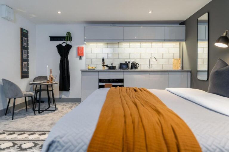 Madison’s Safe Haven: Reducing EMF Exposure, One Room at a Time